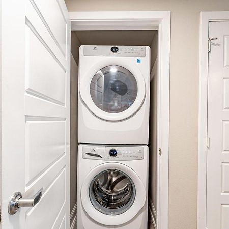 Apartamento Upscale Modern Apts - Free Parking, Fast Wifi, Courtyard Austin Exterior foto