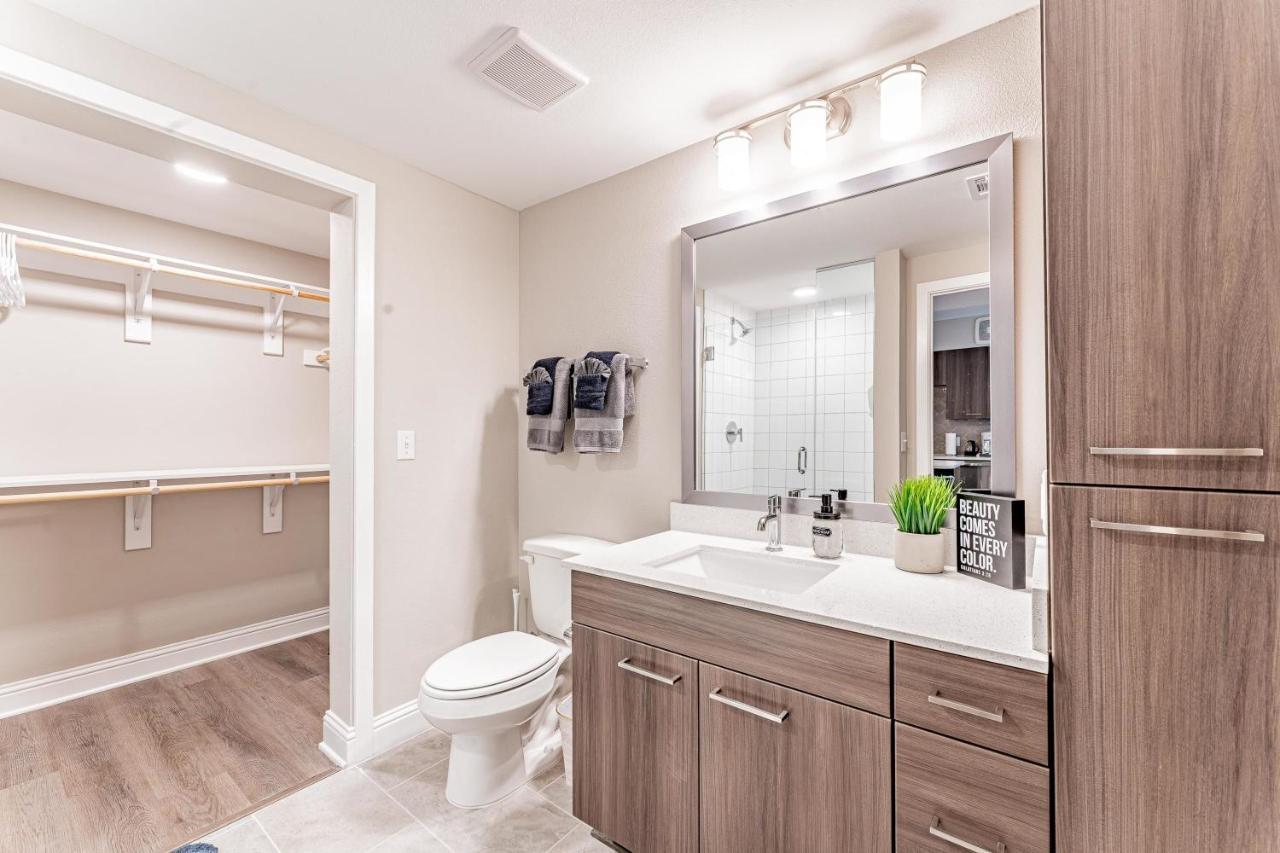 Apartamento Upscale Modern Apts - Free Parking, Fast Wifi, Courtyard Austin Exterior foto