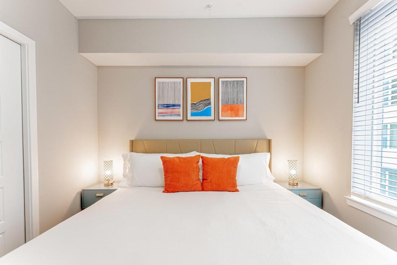 Apartamento Upscale Modern Apts - Free Parking, Fast Wifi, Courtyard Austin Exterior foto
