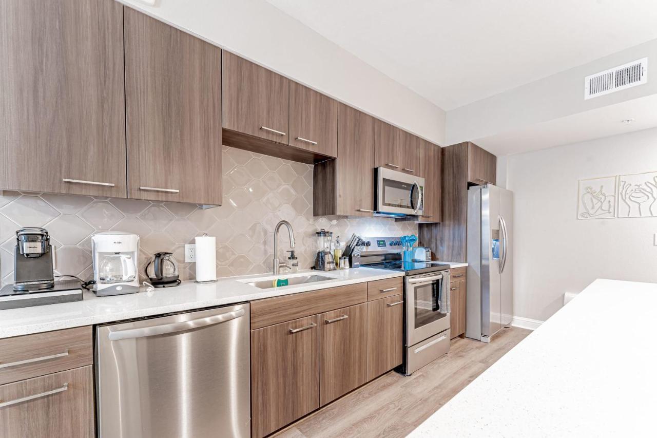 Apartamento Upscale Modern Apts - Free Parking, Fast Wifi, Courtyard Austin Exterior foto