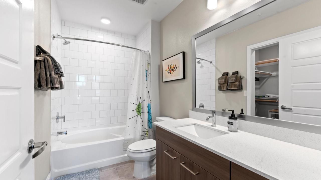 Apartamento Upscale Modern Apts - Free Parking, Fast Wifi, Courtyard Austin Exterior foto
