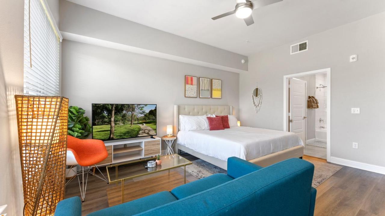 Apartamento Upscale Modern Apts - Free Parking, Fast Wifi, Courtyard Austin Exterior foto