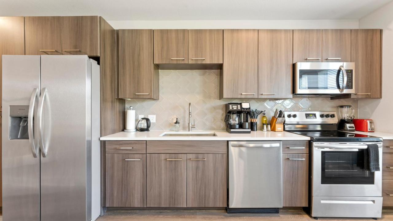 Apartamento Upscale Modern Apts - Free Parking, Fast Wifi, Courtyard Austin Exterior foto